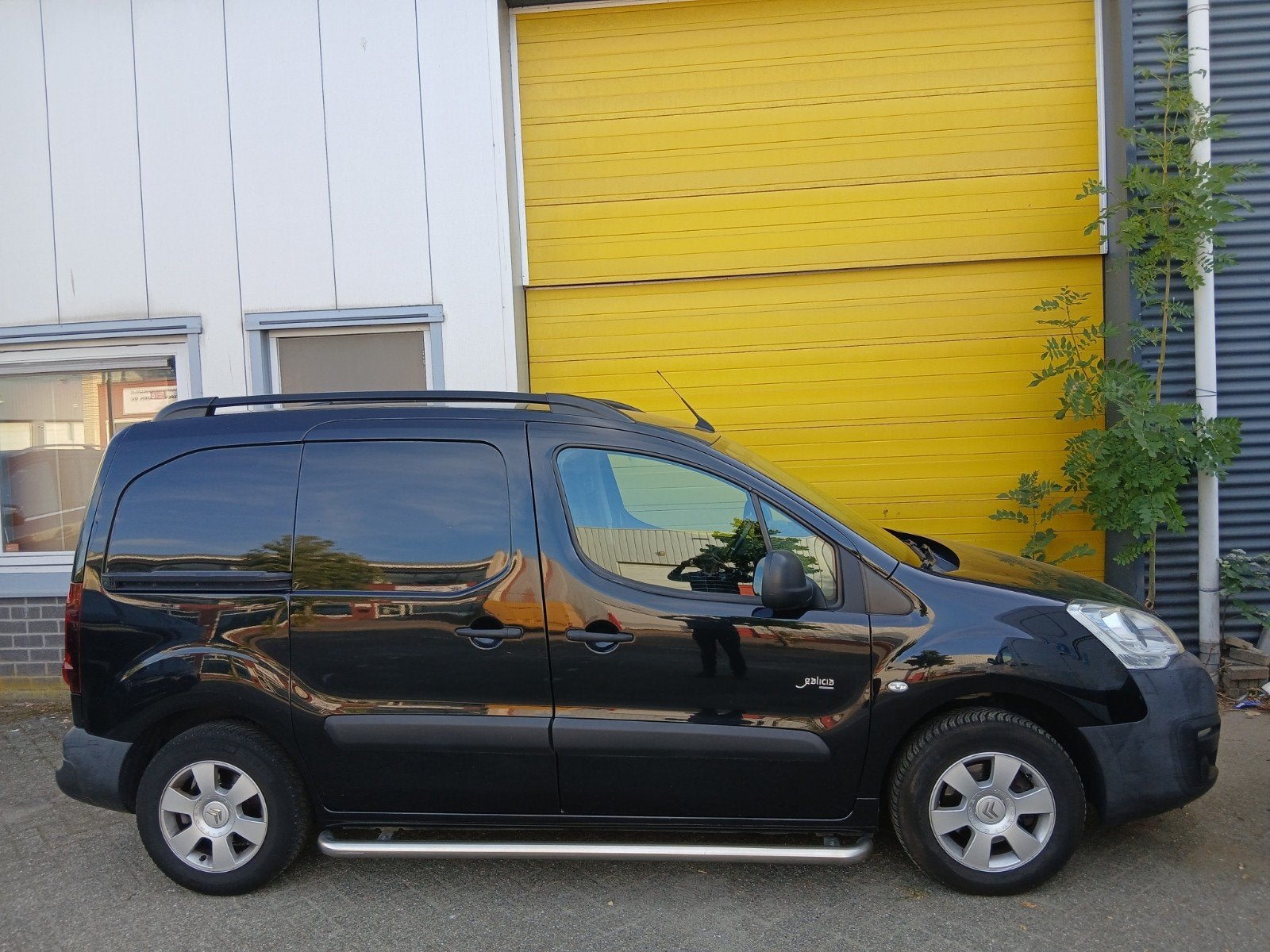 Citroën Berlingo 1.6 BlueHdi Euro6 2017 Airco Navi Trekhaak., Auto's, Bestelauto's, Voorwielaandrijving, Stof, 4 cilinders, Citroën