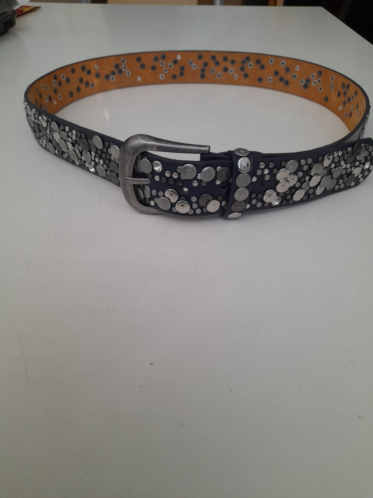 Leder riem met studs  - nieuw, Ophalen, Zwart, Tailleriem, 90 tot 100 cm