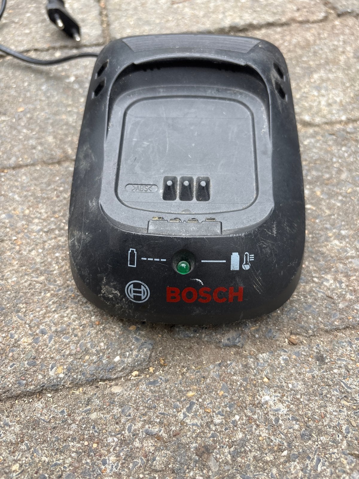 Bosch AL 2215 CV Oplader voor 14.4V-21.6V Accu's, Ophalen of Verzenden, Gebruikt