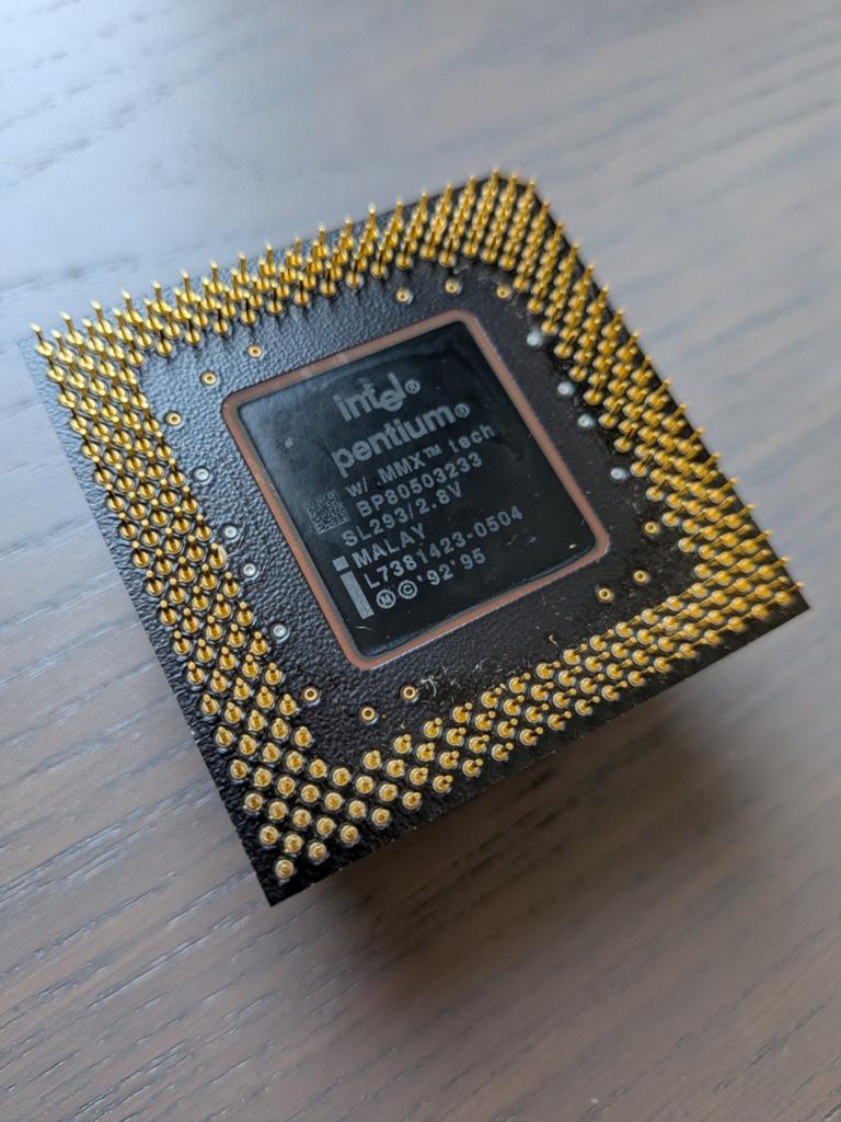Intel Pentium 233Mhz MMX met originele ventilator, Computers en Software, Processors, Gebruikt, Overige, Minder dan 2 Ghz, Verzenden