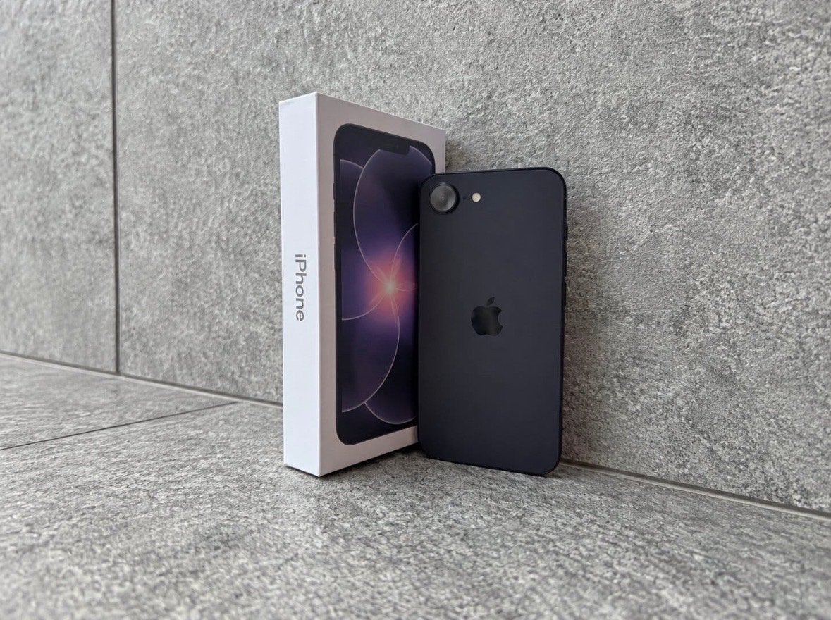Apple iPhone SE (2022) 128GB Zwart - Zo goed als nieuw, 128 GB, Zwart, Ophalen of Verzenden, Zo goed als nieuw