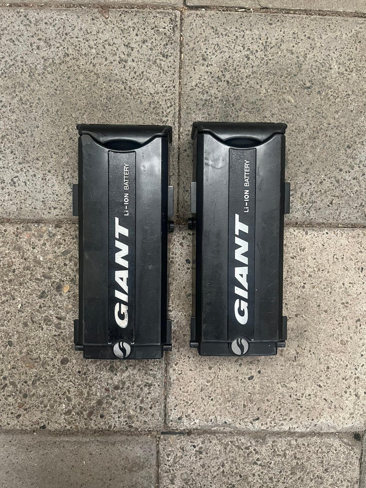 2 zwarte Giant Twist 36v accu’s, Gebruikt