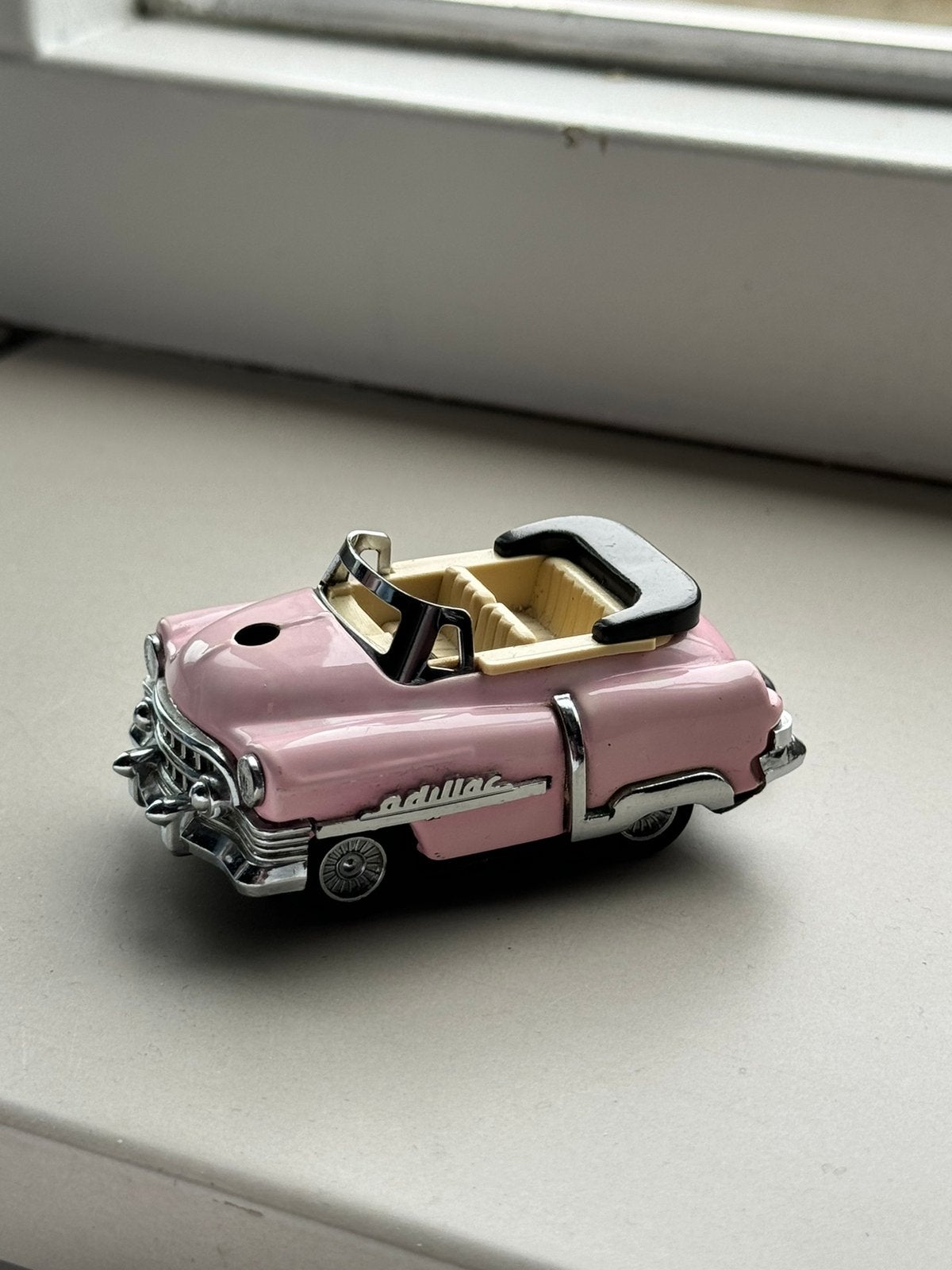 Vintage Cadillac aansteker – roze, Ophalen of Verzenden, Gebruikt, Aansteker