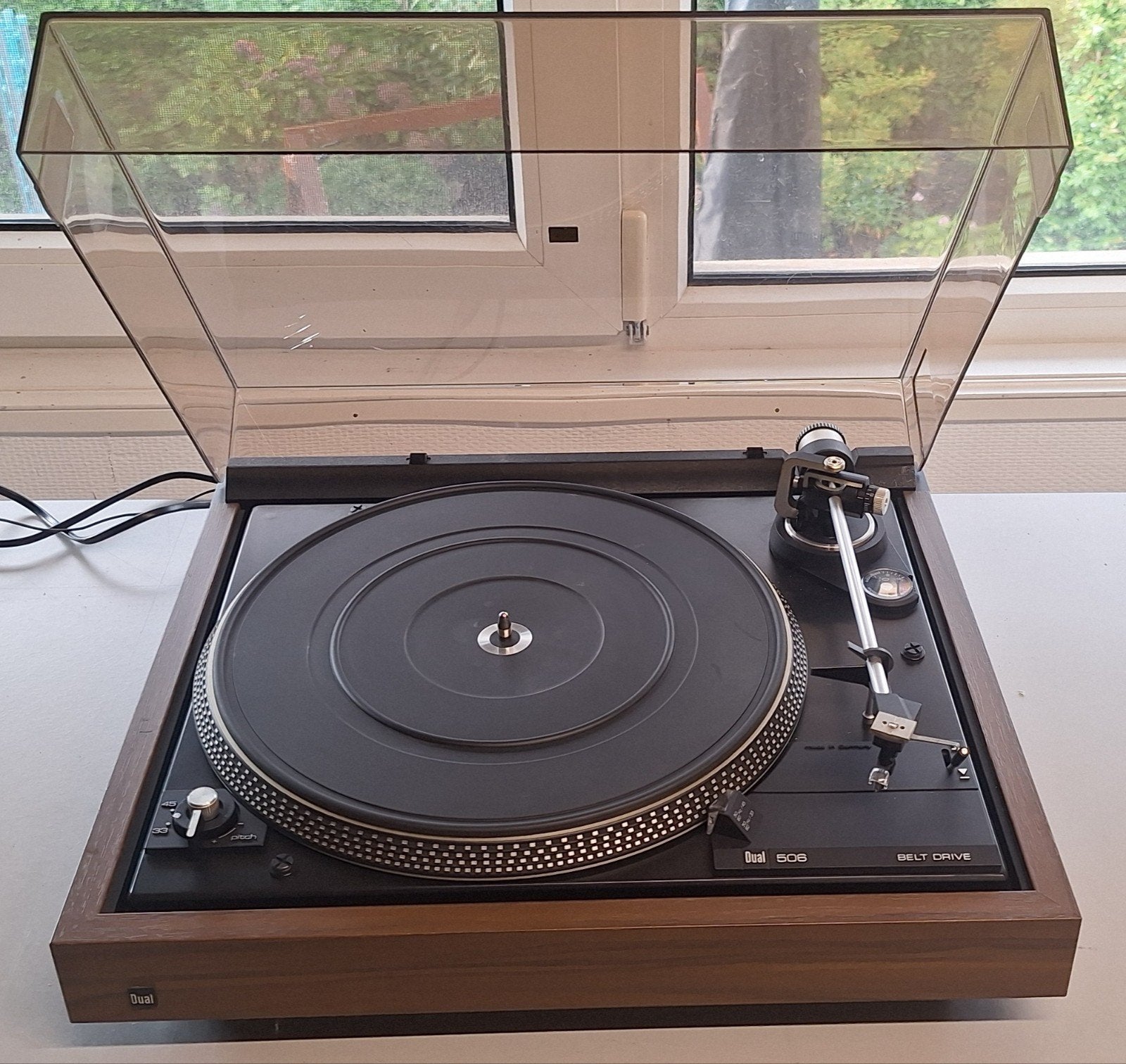 Dual 506 belt drive draaitafel, Ophalen, Pitch-regelaar, Zo goed als nieuw, Platenspeler