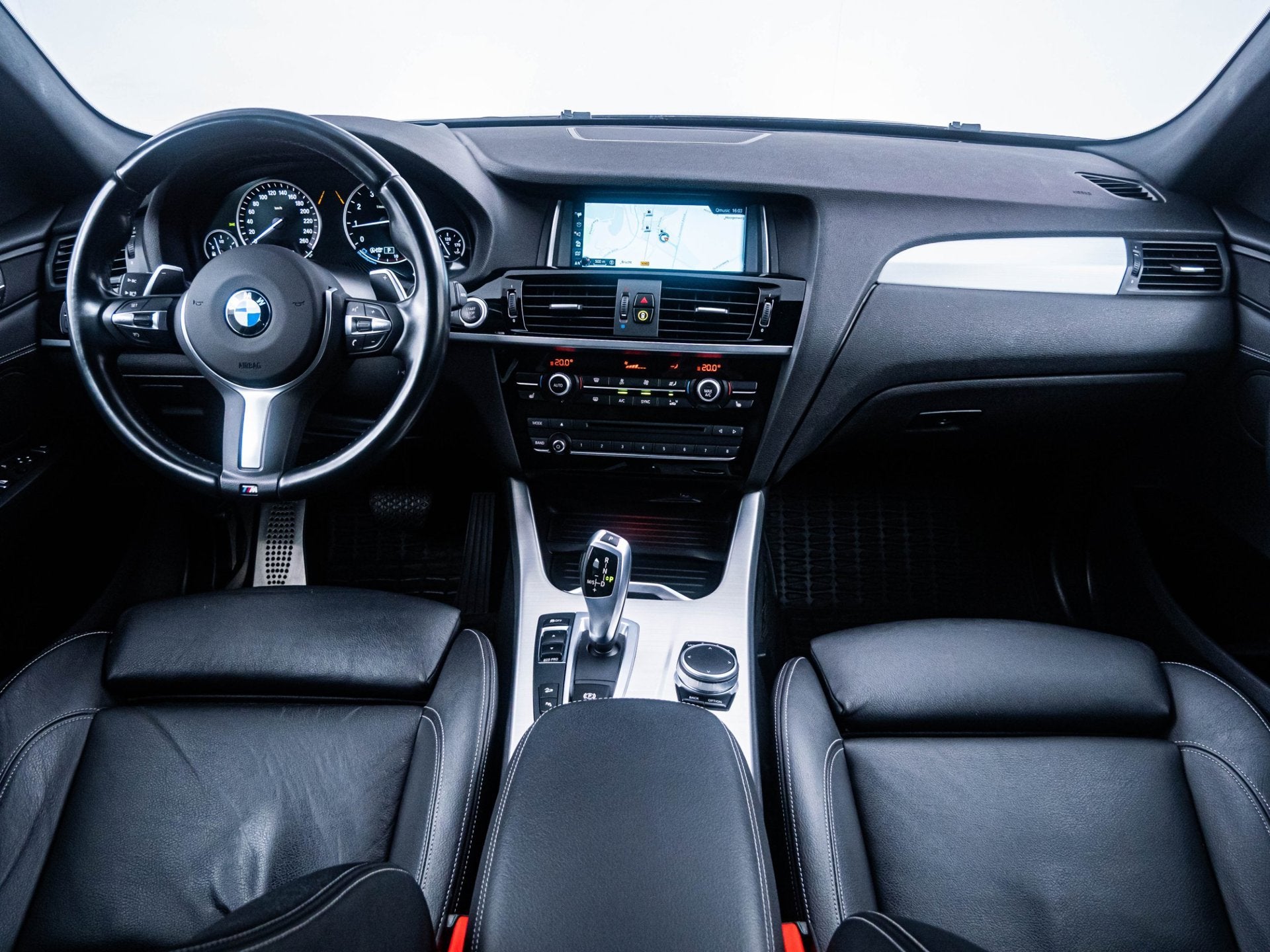 BMW X3 XDrive20i Centennial High Executive M-Sport|Leer|Navi, Auto's, Gebruikt, 4 cilinders, 2000 kg, Zwart