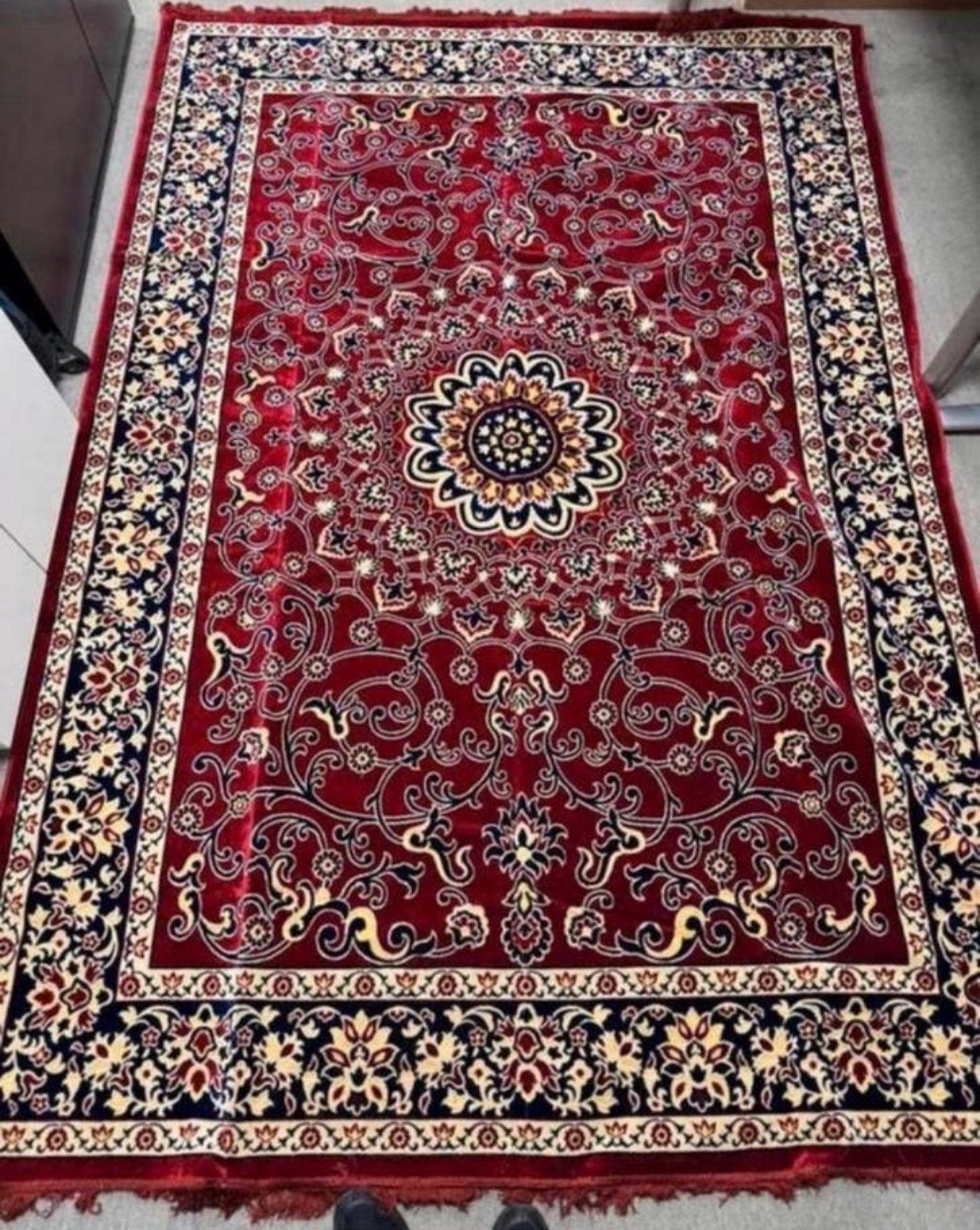 Perzisch tapijt 290 x 195 cm rood medaillon als nieuw Kleed, Ophalen of Verzenden