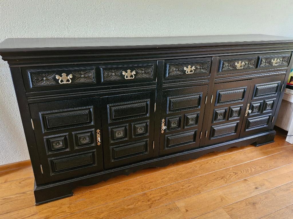 dressoir zwart, Huis en Inrichting, Kasten | Dressoirs, Ophalen, Gebruikt, Met deur(en), Rustiek