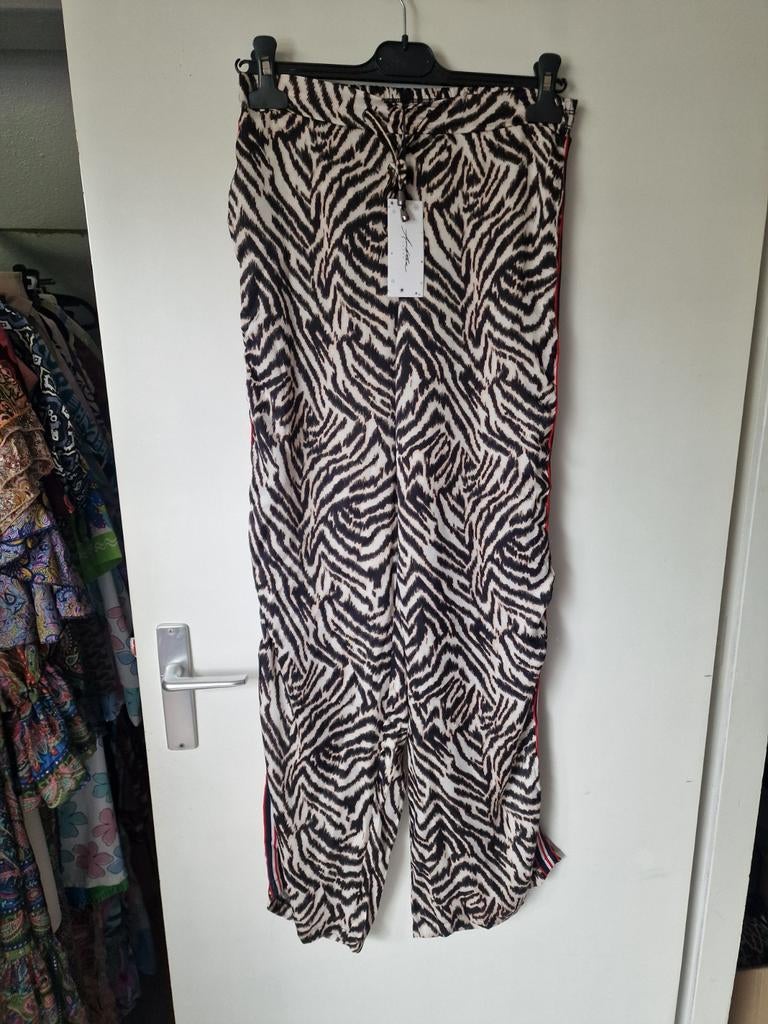 Broek nieuw ambika maat m, Ophalen of Verzenden, Nieuw, Maat 38/40 (M), Lang