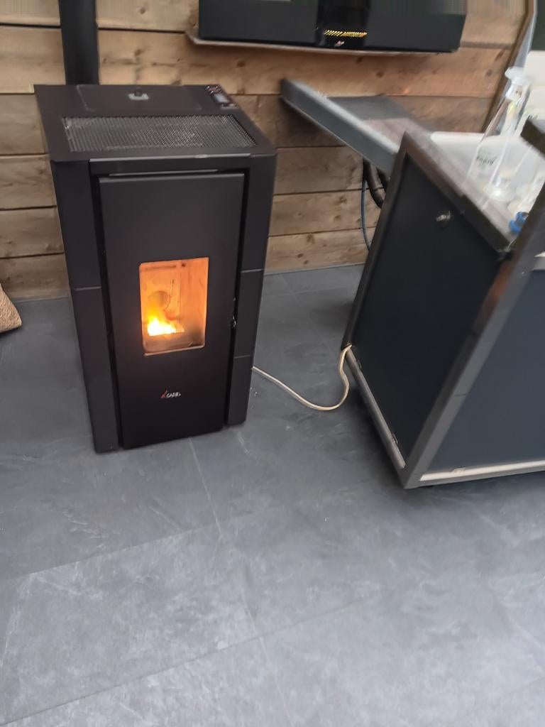 Pellet kachel, Ophalen of Verzenden, Zo goed als nieuw, Overige brandstoffen, Pelletkachel