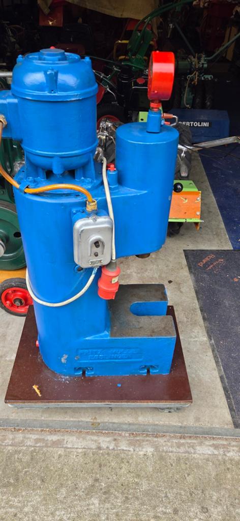 Hydraulische zware pers 380 volt - Fritz Müller Esslingen, Ophalen, Gebruikt