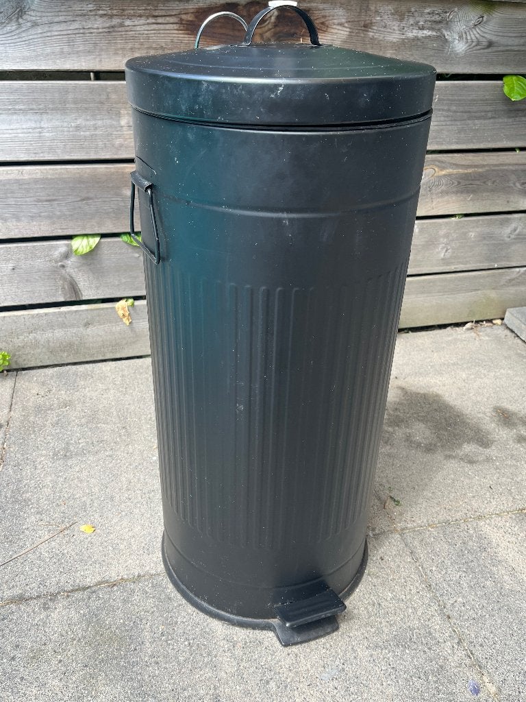 Prullenbak kwantum, Huis en Inrichting, Ophalen, Gebruikt, Met pedaal, 20 tot 30 liter
