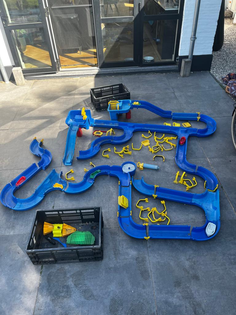 Grote Aquaplay Waterbaan met 33 Delen en Accessoires, Ophalen of Verzenden, Gebruikt, Jongen of Meisje