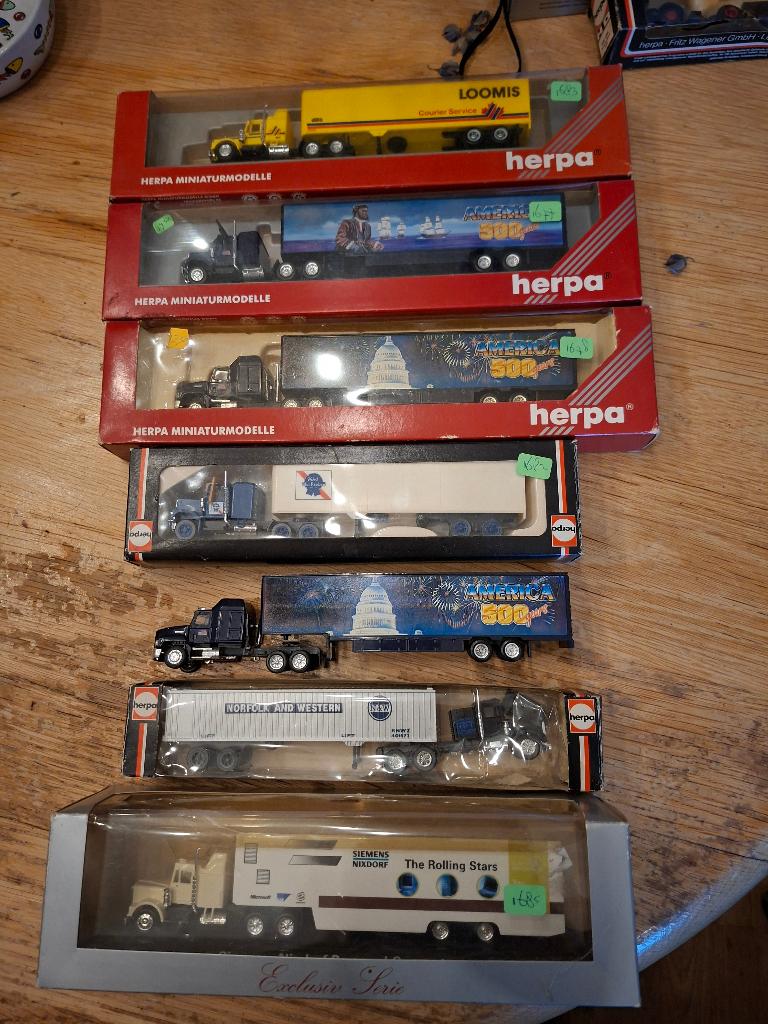 Herpa meerdere USA- trucks, Ophalen of Verzenden, Zo goed als nieuw, Bus of Vrachtwagen, Herpa