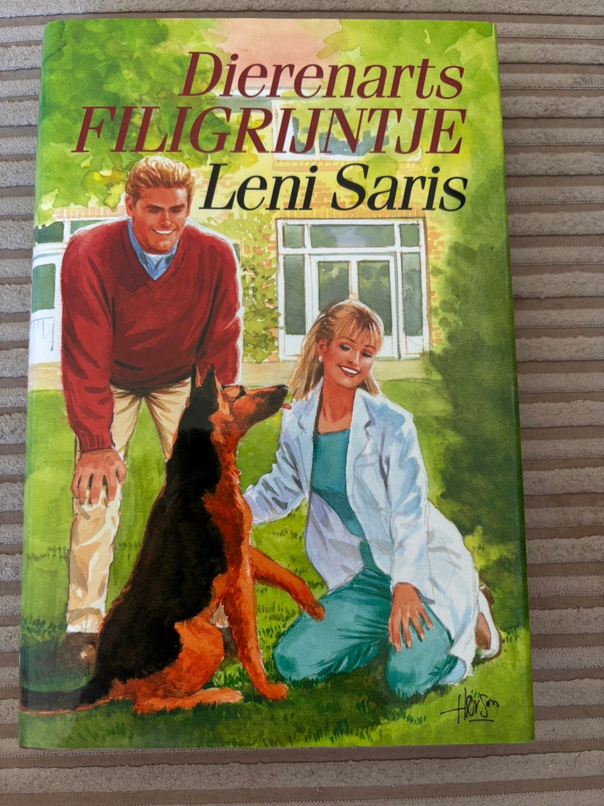 Dierenarts Filigrijntje - Leni Saris, Ophalen of Verzenden, Zo goed als nieuw