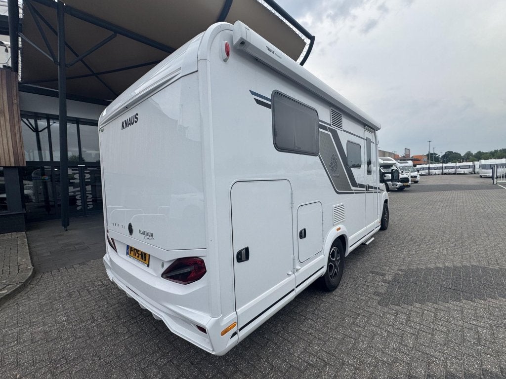 Knaus Sky TI 650 MEG Automaat !!, Caravans en Kamperen, Campers, Automaat, Chemisch toilet, Ringverwarming, Fiat