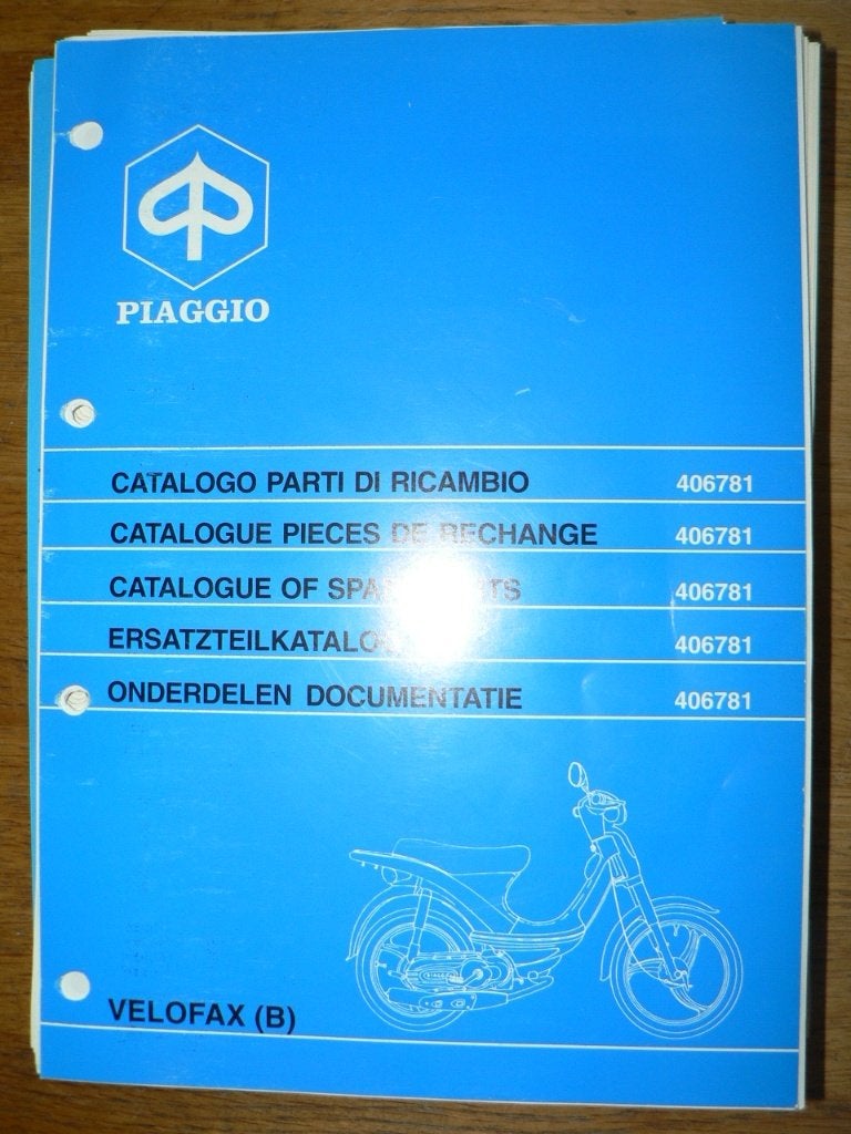 2 DIVERSE VESPA BROMFIETS EN SCOOTER BOEKEN, Ophalen of Verzenden, Overige merken