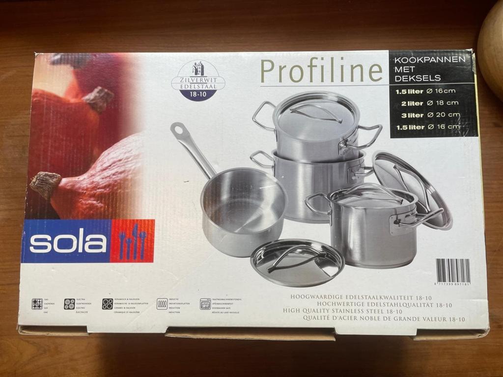 Sola 4-delige pannenset Profiline Nieuw!, Ophalen of Verzenden, Nieuw, Rvs, Pannenset