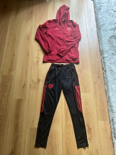 Origineel Adidas FC Bayern Munchen trainingspak maat XS, Kleding | Heren, Ophalen of Verzenden, Adidas, Voetbal, Gedragen