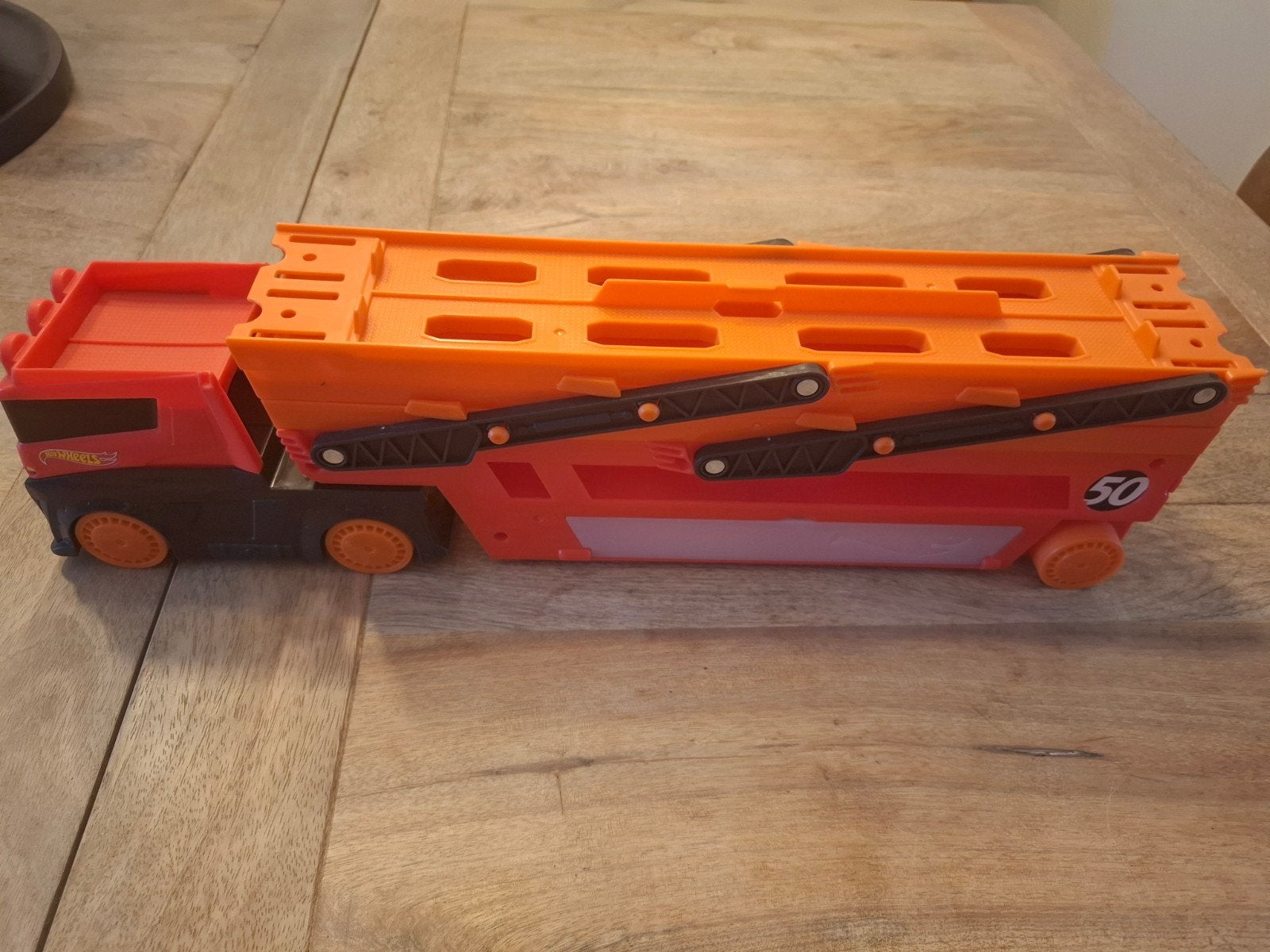 Hot Wheels Track Builder Vrachtwagen met Baan, Ophalen, Zo goed als nieuw