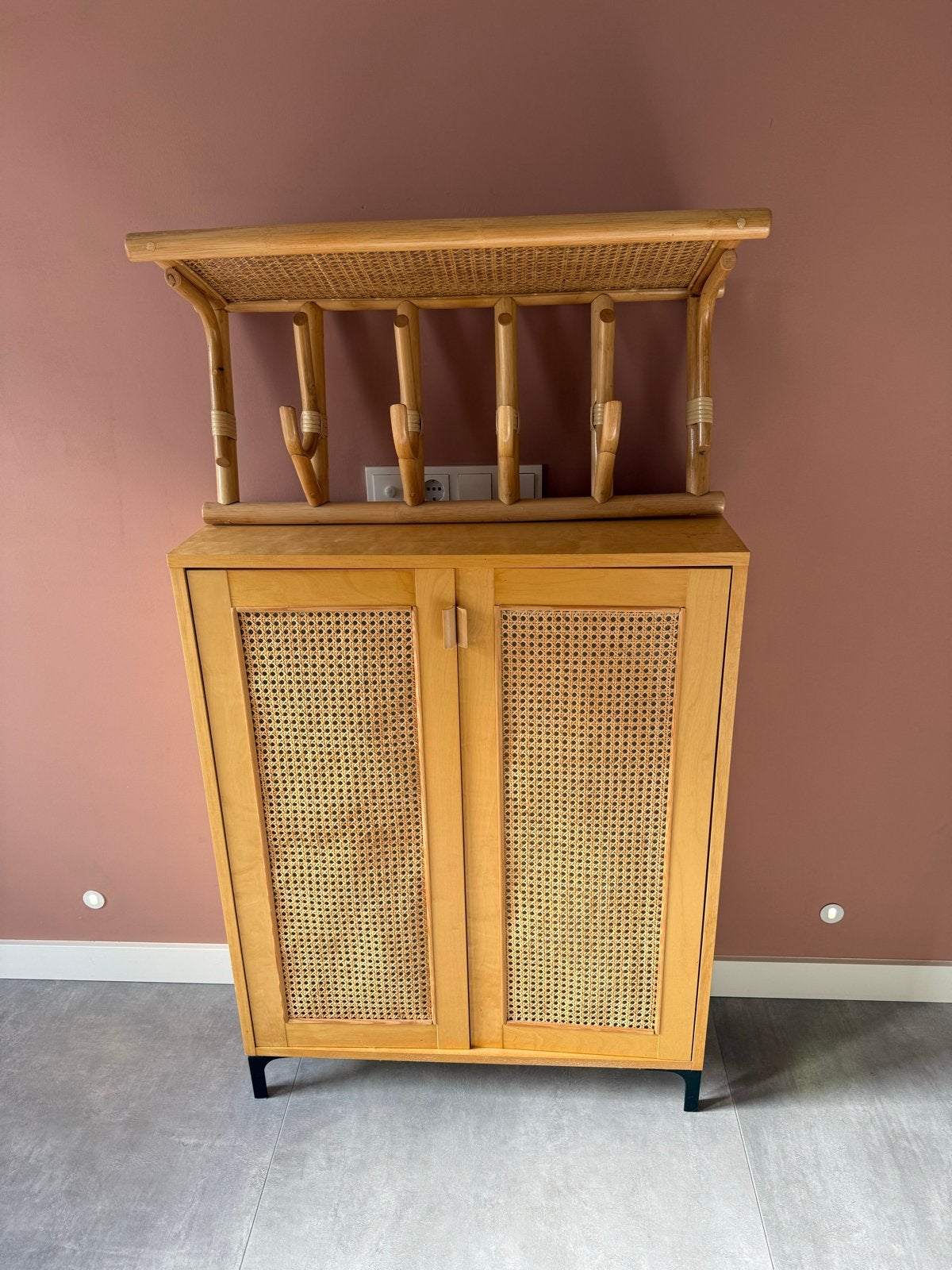 Vintage rotan wandkapstok met hoedenplank, Overige materialen, Zo goed als nieuw, Minder dan 100 cm, Ophalen