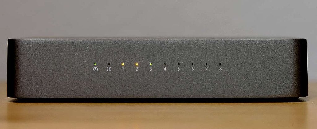 Audiofiele switch Nuprime SW8 + lineaire voeding LPS 205, Ophalen of Verzenden, Gebruikt, Audio