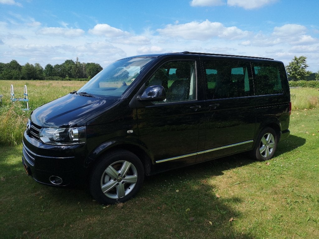 Volkswagen Multivan 2.0 TDI 132KW L1 DSG 2010 Zwart, Auto's, Volkswagen, Zwart, 241 €/maand, 179 pk, Zwart