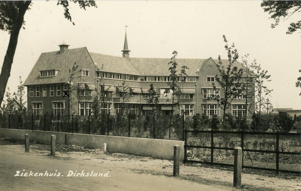 Dirksland Ansichtkaart fotokaart, Verzenden
