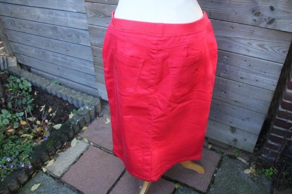 Rok rood Relaxed by Toni mt 42 Vaste prijs, Relaxed by Toni, Maat 42/44 (L), Ophalen of Verzenden, Zo goed als nieuw