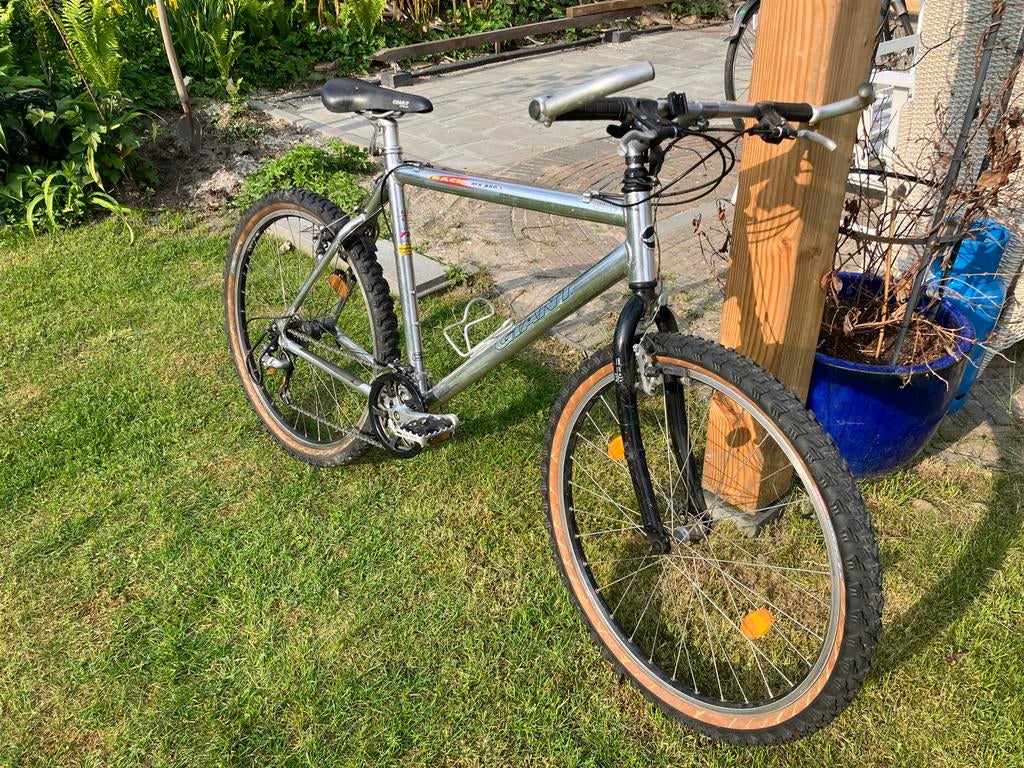 Giant ATX 850 Mountainbike - Zilverkleurig, Ophalen, Zo goed als nieuw