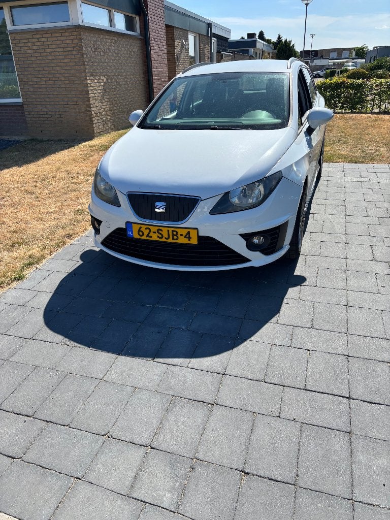 Seat Ibiza 1.2TDI 55KW Ecomotive ST 2011 Wit, Auto's, Voorwielaandrijving, Stof, 74 pk, Zwart