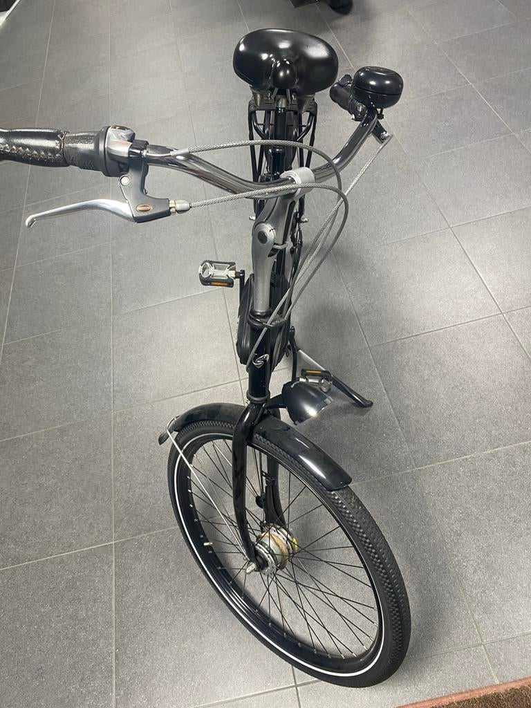 Stijlvolle zwarte stadsfiets - Zo goed als nieuw, Versnellingen, Zo goed als nieuw, 50 tot 53 cm, Trommelrem