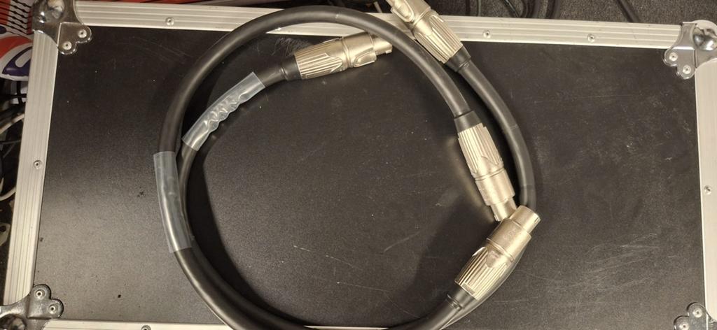 2 x Neutrik/Tasker NL8 kabels 8x 4mm2, 1 meter, Speaker of Versterker, Nieuw, Ophalen of Verzenden, Speakon