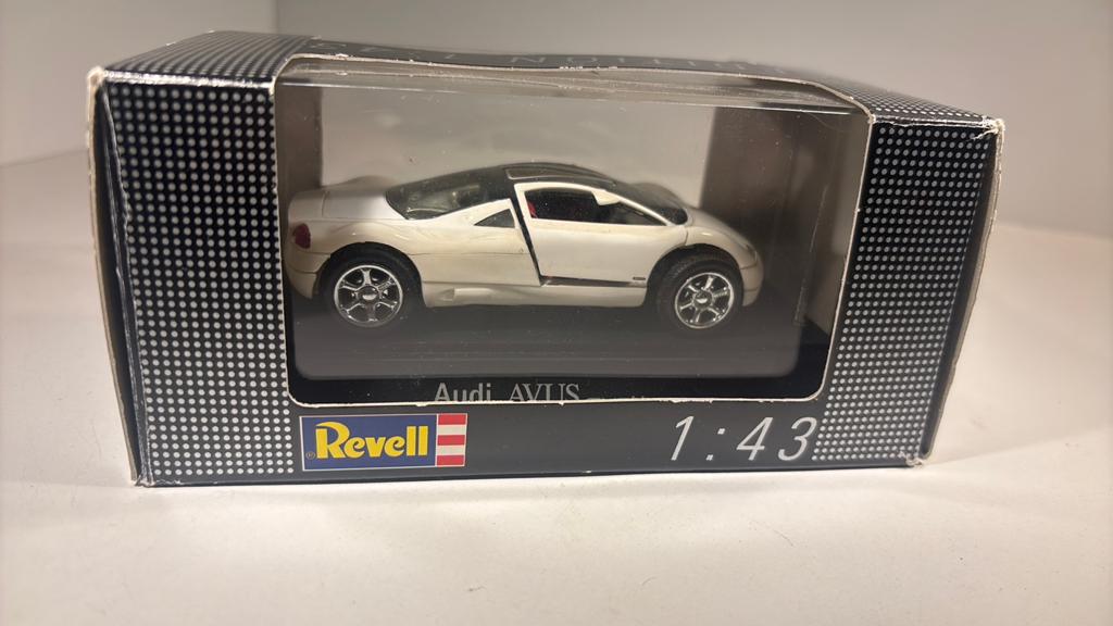Audi avus quattro revell 1.43, Auto, Ophalen of Verzenden, A, A