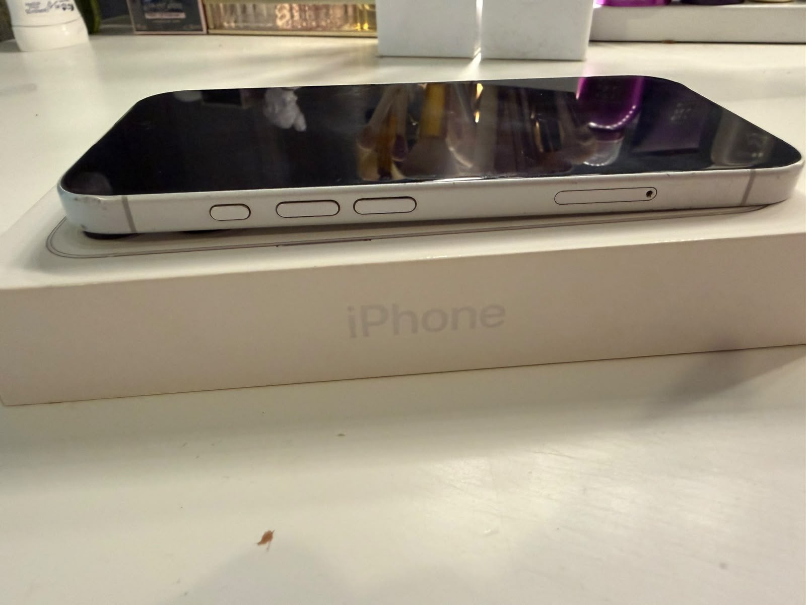 Foto 5 van Iphone 16 white 128GB