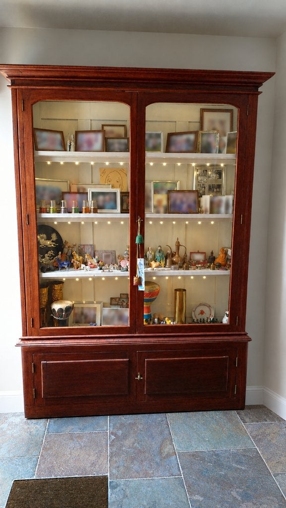 Antieke vitrine kast – Koloniaal – Sri Lanka, Ophalen, 200 cm of meer, Teakhout, 25 tot 50 cm