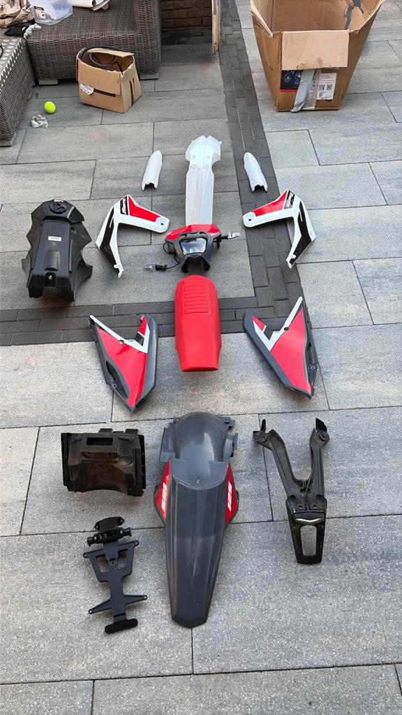 Fantic xe125 2022 complete kappenset, Motoren, Ophalen of Verzenden, Nieuw