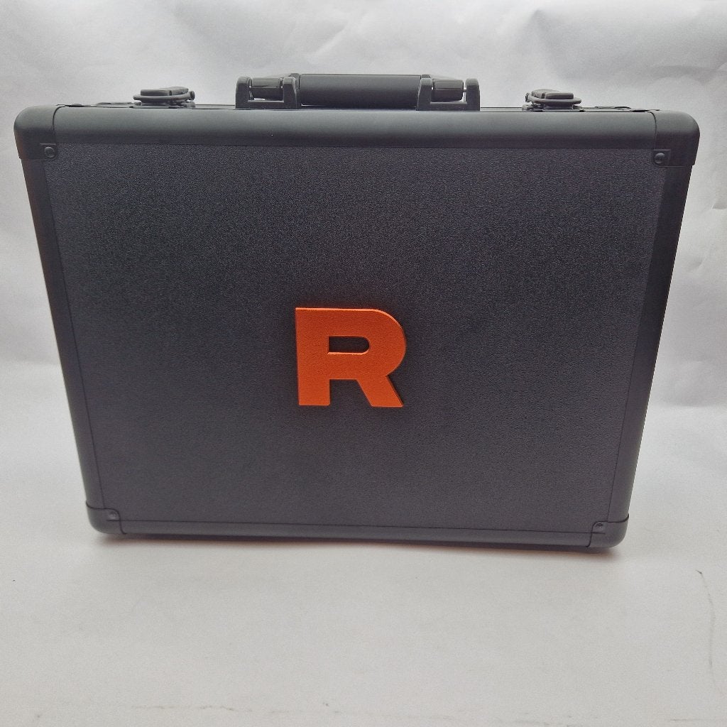 The Glory of Team Rocket Koffer (Attaché Cas || Nu €199,99, Ophalen of Verzenden