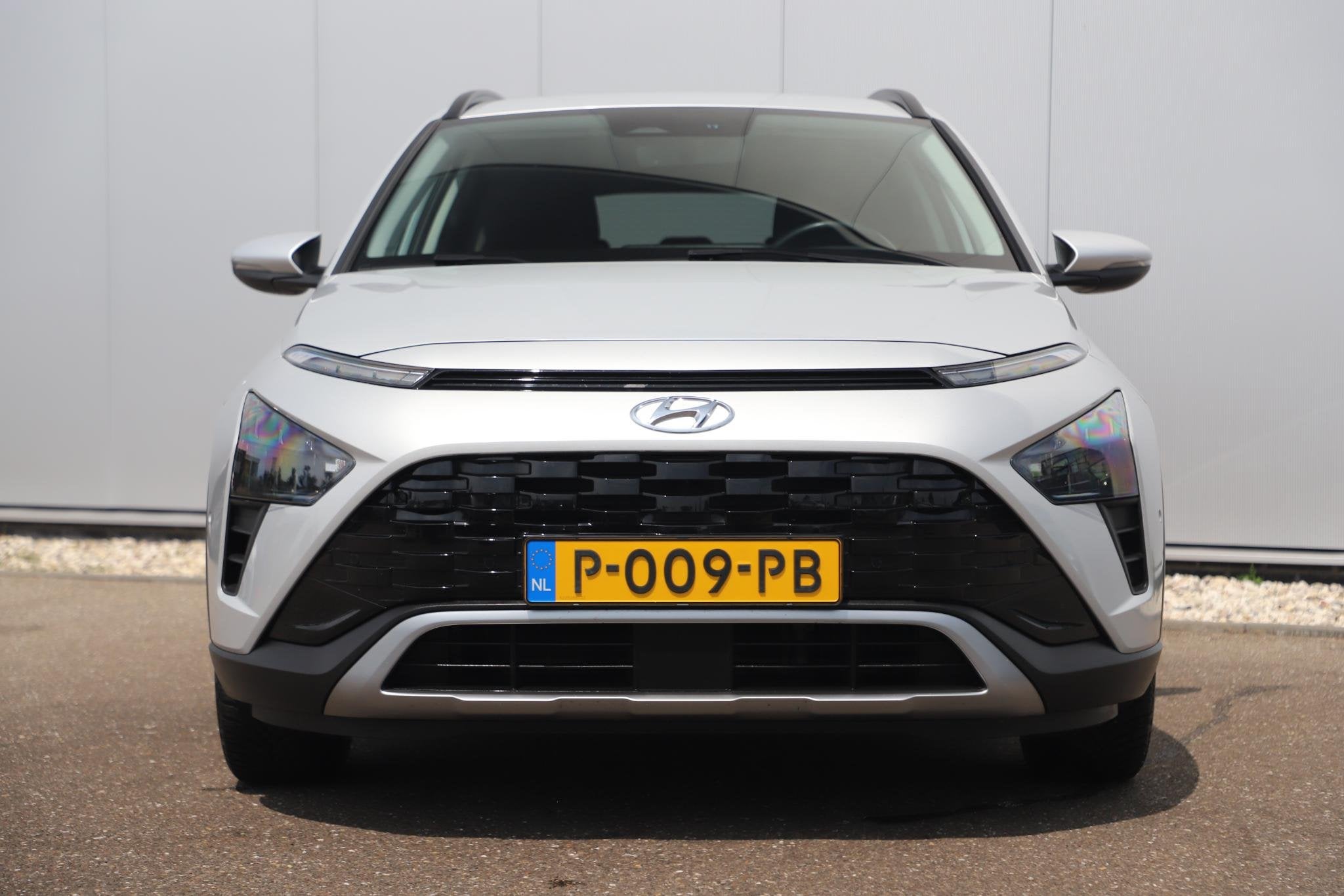 Hyundai Bayon 1.0 T-GDI Premium Navigatie Achteruitrijcamera, Voorwielaandrijving, Gebruikt, Origineel Nederlands, Bedrijf