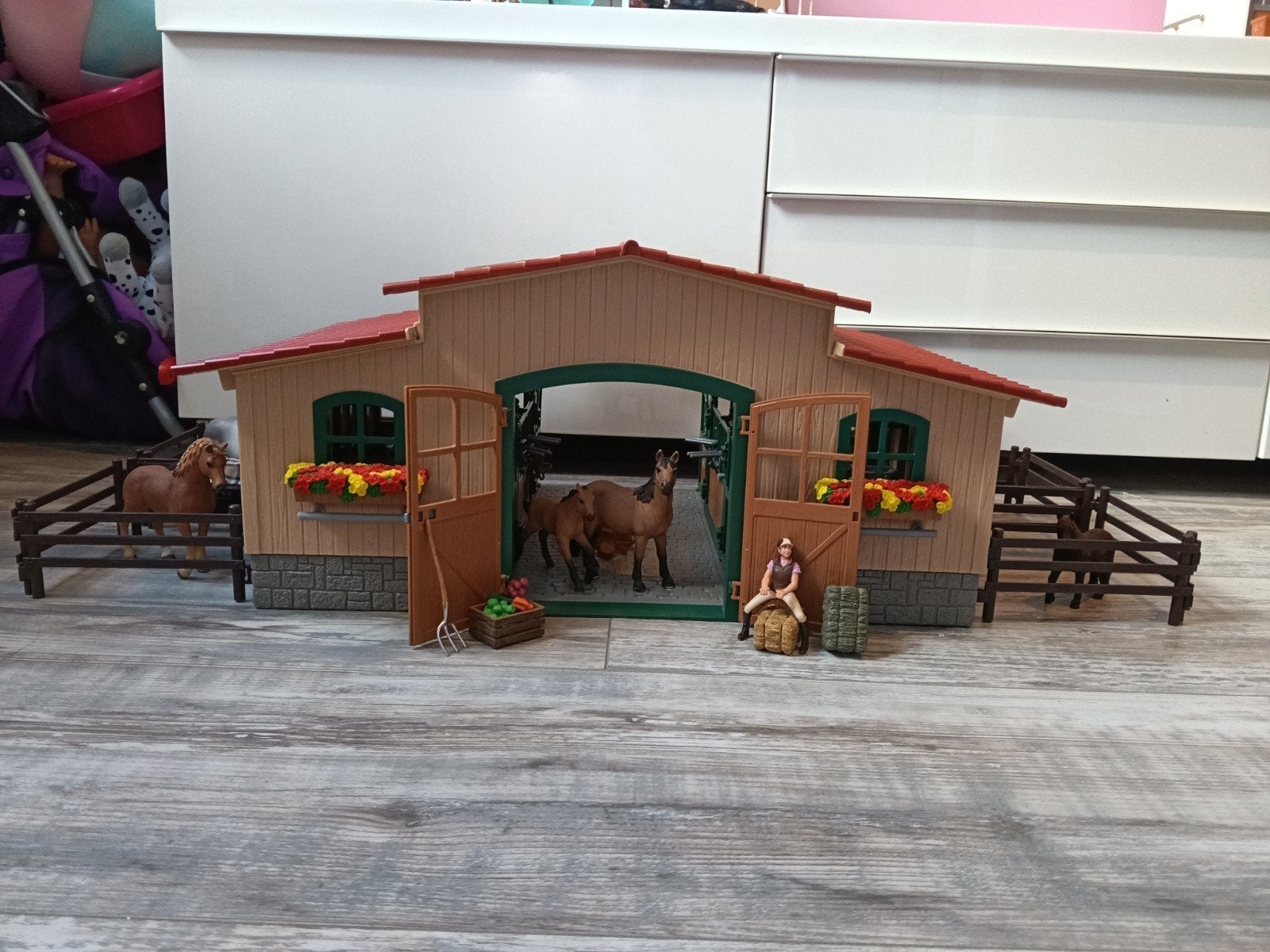 Schleich Paardenstal/Farm World artikelnr. 42195, Ophalen of Verzenden, Zo goed als nieuw, Jongen of Meisje