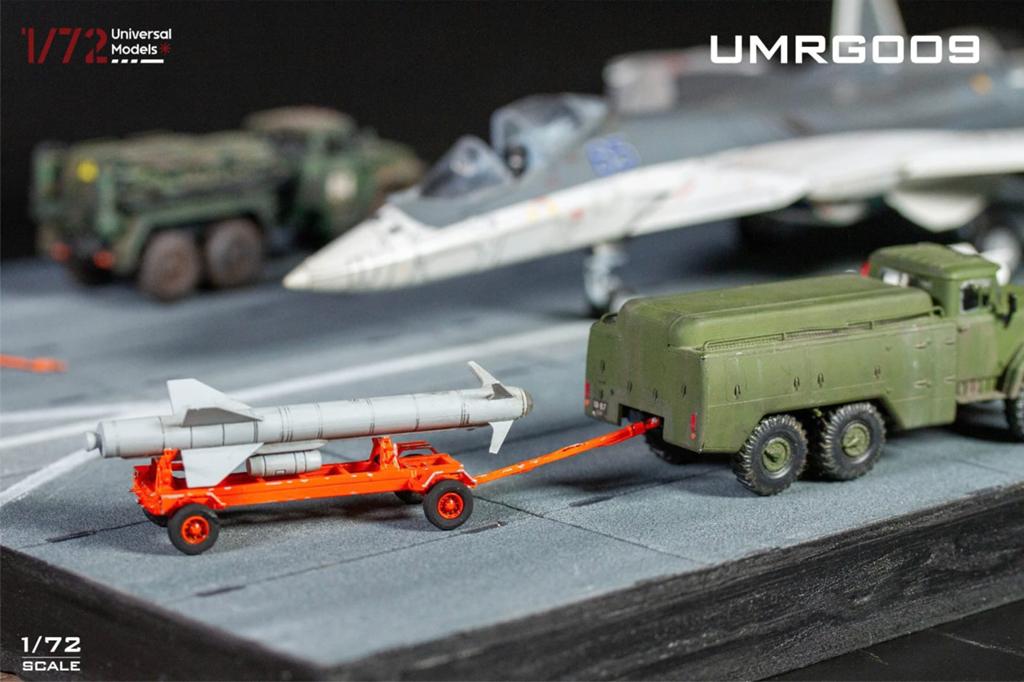 1/72 Universal Models UMRG009 | Russian rocket loading cart, Ophalen, Schaalmodel, Bertha v Suttnerstr, Nieuw