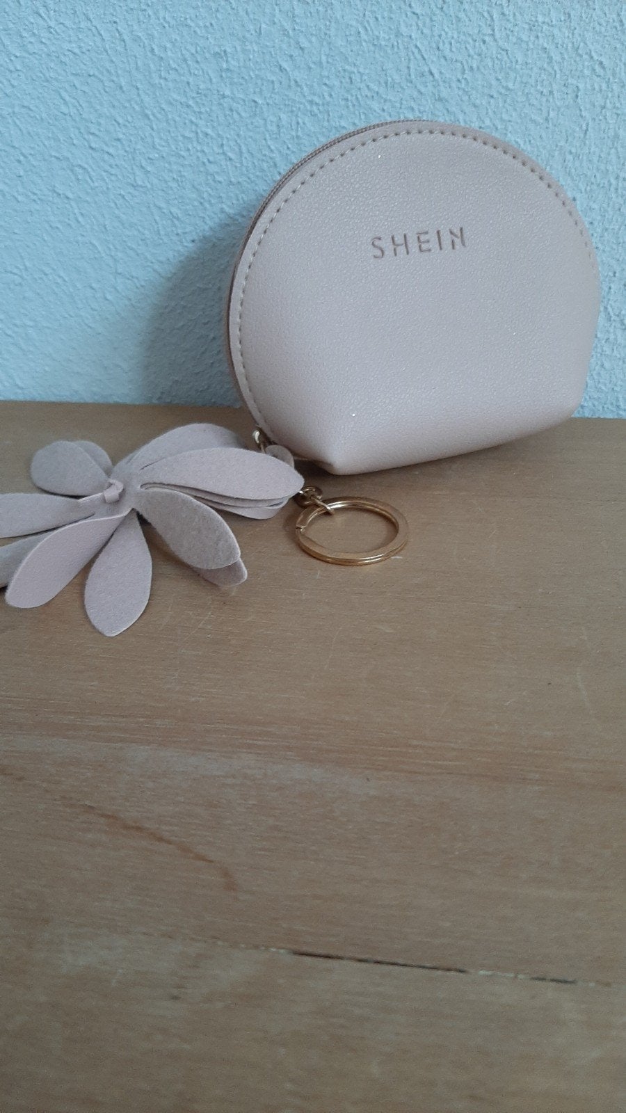 Shein Make-up Tasje / Portemonnee met Sleutelhanger, Ophalen of Verzenden, Zo goed als nieuw, Beige, Overige merken