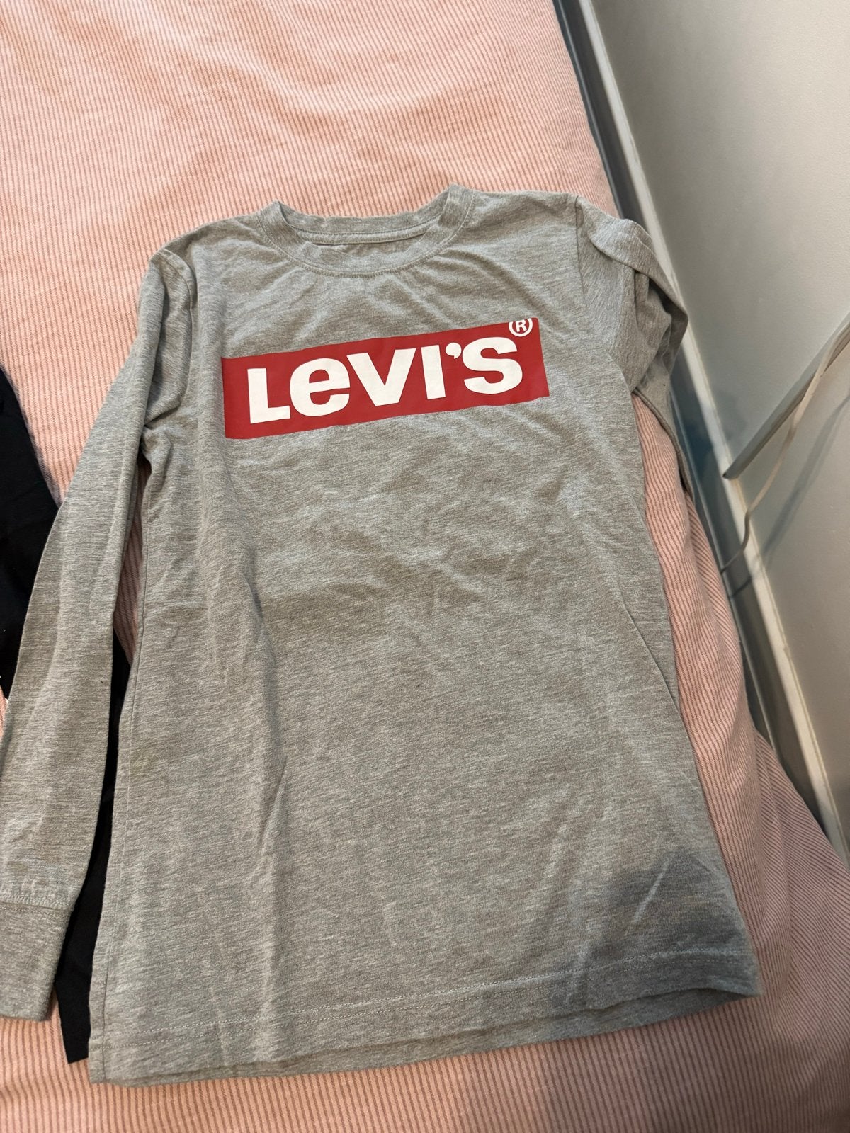 Levi's shirt maat 164 - Grijs met rood logo, Ophalen of Verzenden, Zo goed als nieuw, Jongen of Meisje, Shirt of Longsleeve