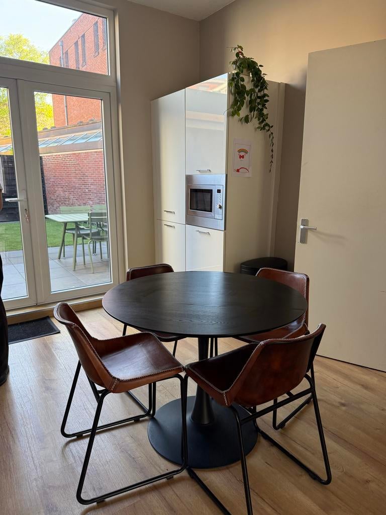 Ronde zwarte eettafel, Ophalen, Gebruikt, 100 tot 150 cm, Rond