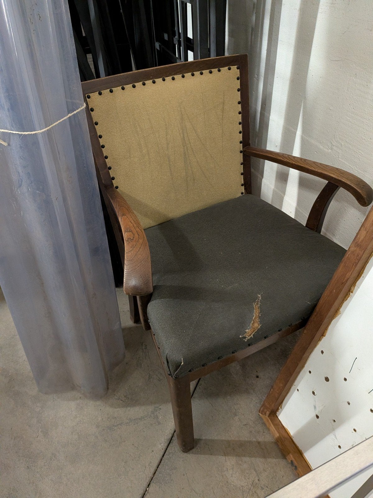 Vintage houten stoel met armleuningen, Ophalen