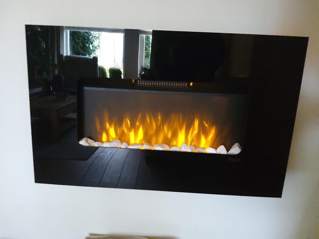 Moo Elektrische Wandhaard - Sfeervolle Vlammen, Huis en Inrichting, Ophalen, Zo goed als nieuw, Hangende haard, Elektrische haard