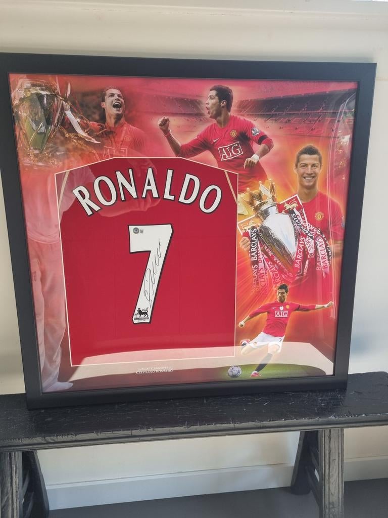 Gesigneerd Cristiano Ronaldo shirt, Verzamelen, Sportartikelen en Voetbal, Ophalen of Verzenden, Zo goed als nieuw, Buitenlandse clubs
