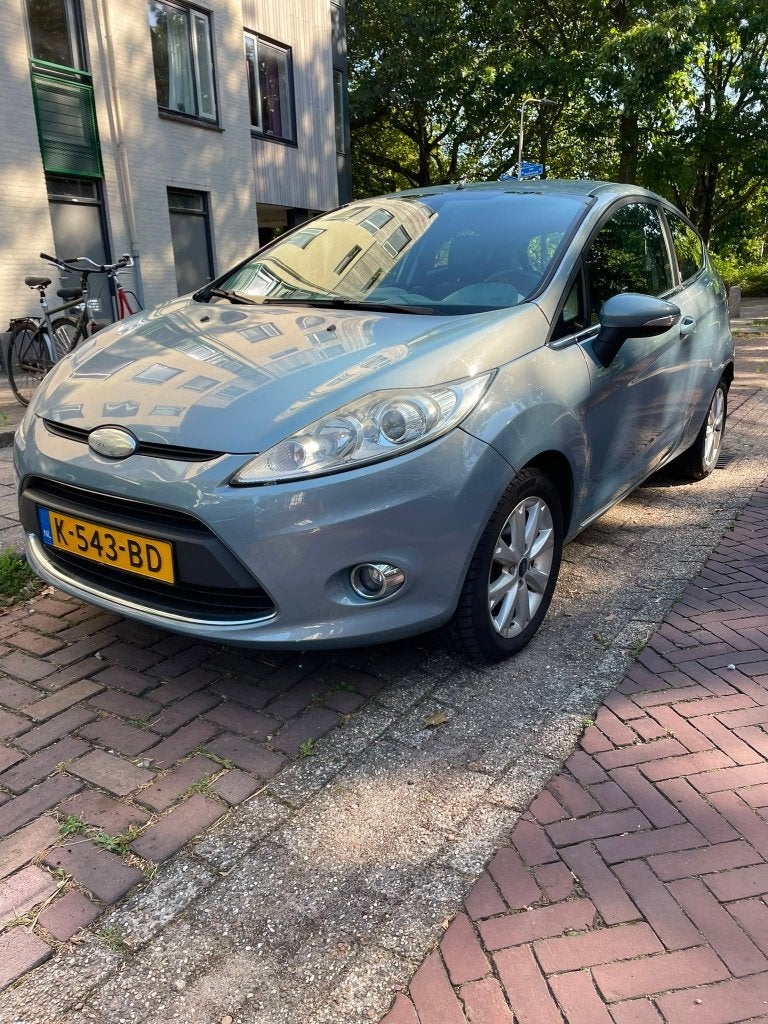 Ford Fiësta 1.25 60KW 3DR 2008 Grijs, Auto's, Ford, Voorwielaandrijving, Stof, 600 kg, 4 cilinders
