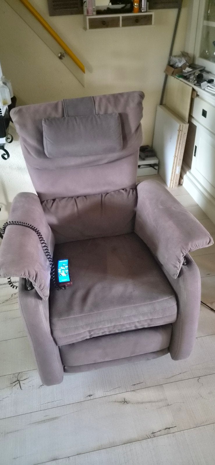 Himolla Senator elektrische sta-op stoel / relaxfauteuil, Huis en Inrichting, Fauteuils, Ophalen, Gebruikt, 75 tot 100 cm, Stof