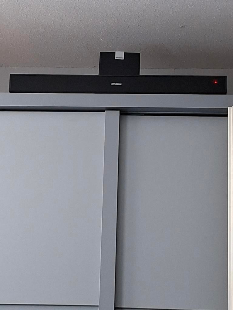 Hyundai soundbar.. met subwoofer en afstandsbediening, Ophalen of Verzenden, Zo goed als nieuw, 75 tot 150 cm, Raamkozijn