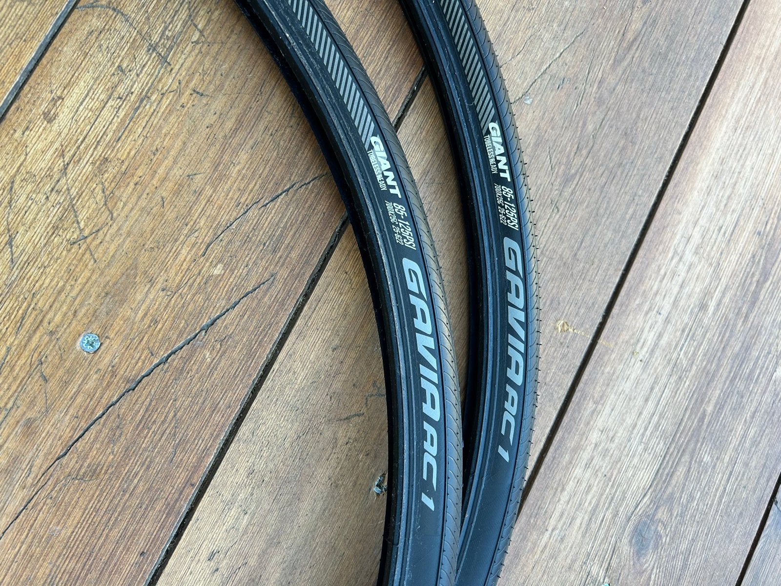 2 nieuwe Giant Gavia AC 1 tubeless racebanden 25-622 set €30, Band, Nieuw, Ophalen of Verzenden, Rubber